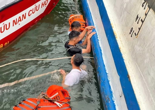 vụ lật tàu vịnh Hạ Long